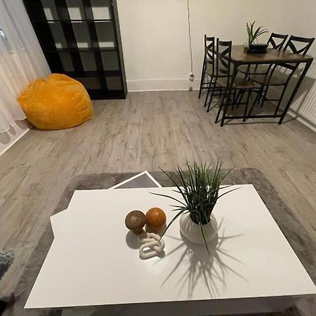Comfortable 2 Bedroom On Tower Bridge London Exterior photo